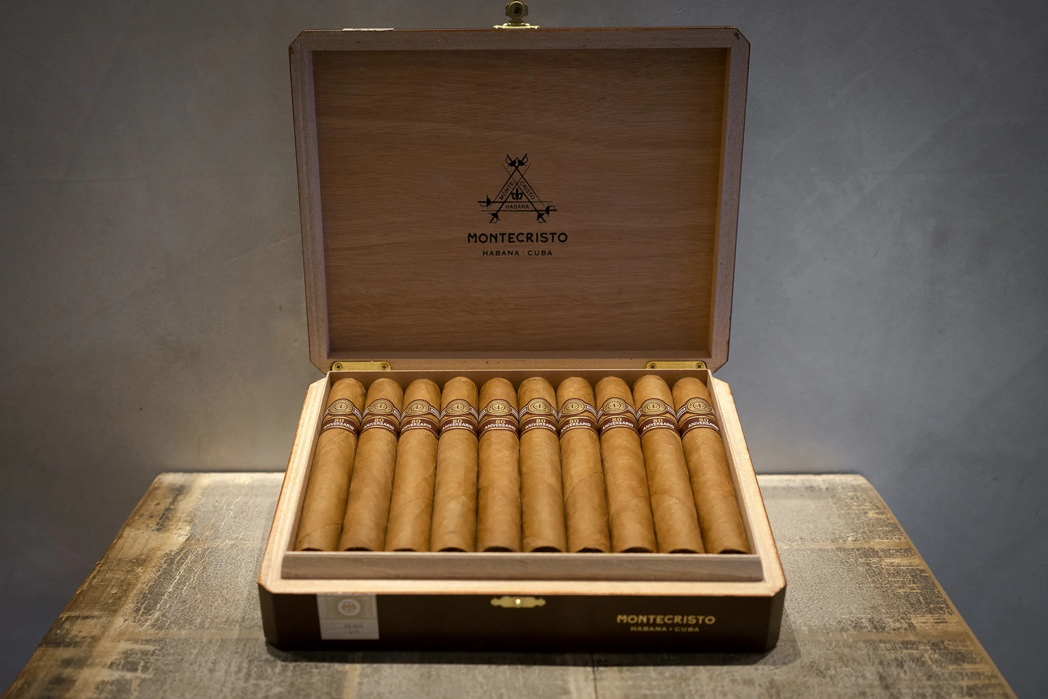 Montecristo 80 Aniversario Cigar - Image 4